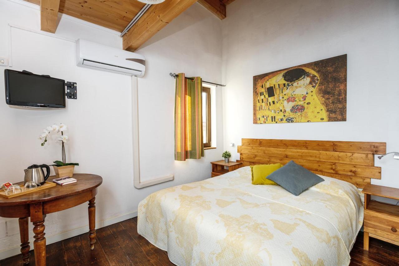 B&B La Corte San Francesco Bari Zewnętrze zdjęcie